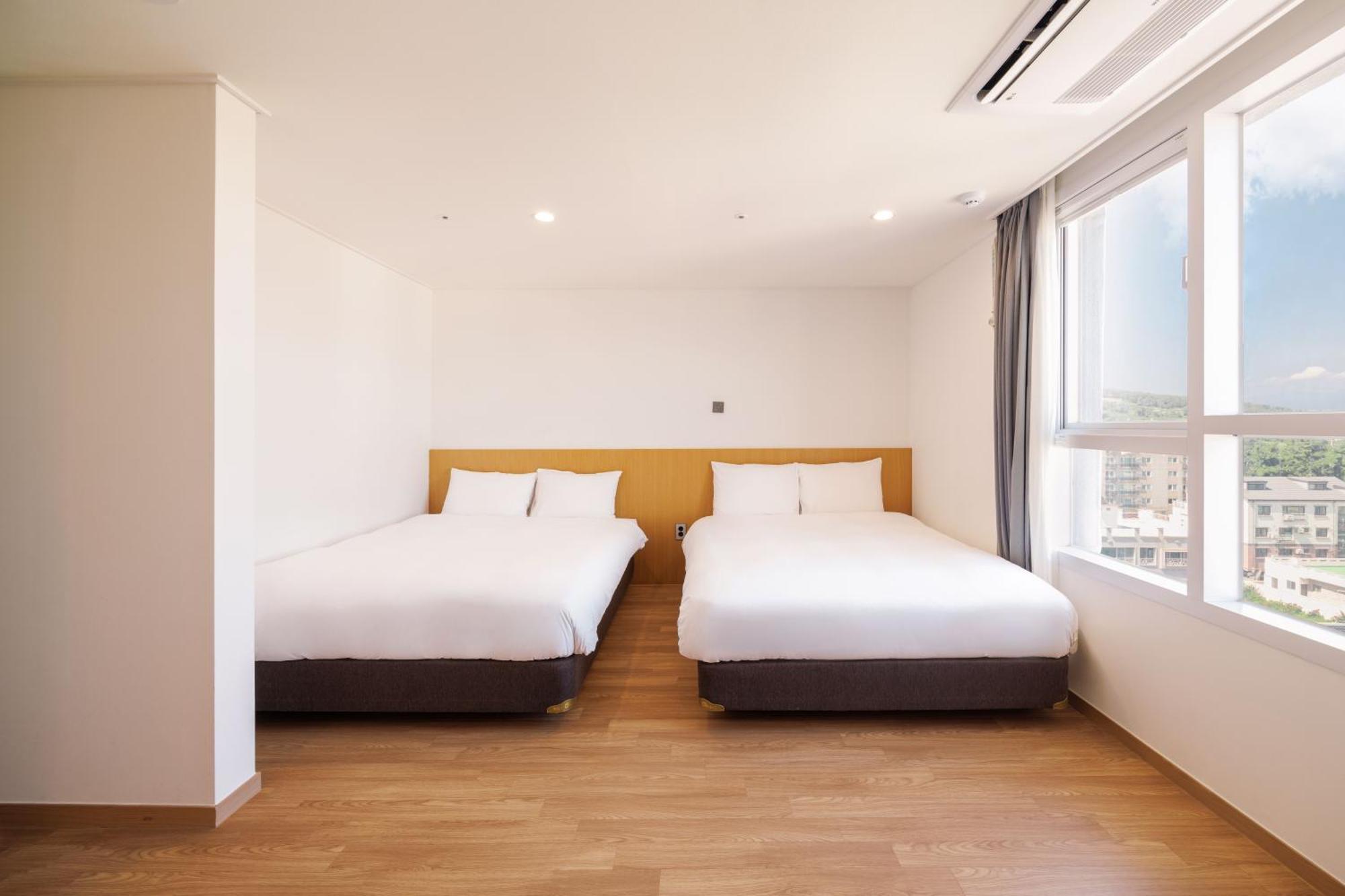 Hotel Kenny Mosulpo Seogwipo Exterior foto